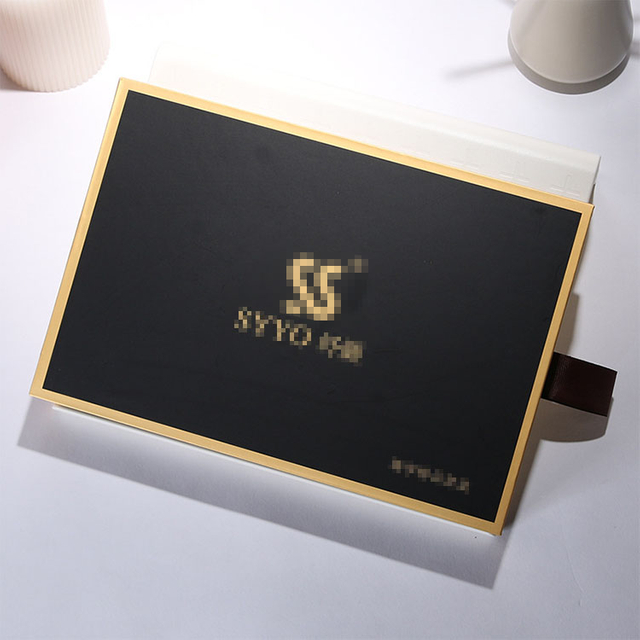 Wholesale Customized Gift Box And Paper Box Silver Chalk Triangle Cake Promotion Personalized Translucent Paper Box